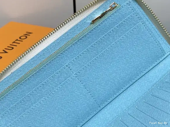 First bag cm LOUIS WALLET-10*20*2 ZIPPY VUITTON 0510